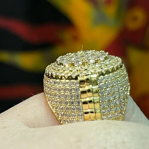 NWT Iced Out Bling CZ Gold Plated Men’s Size 8 Ring - Picture 3 of 6